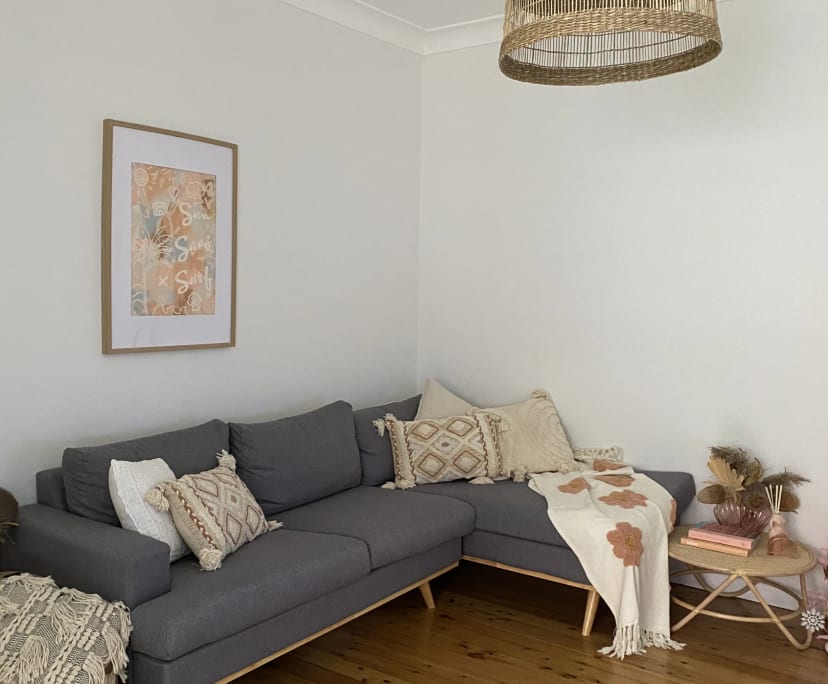 Furnished room in a flatshare