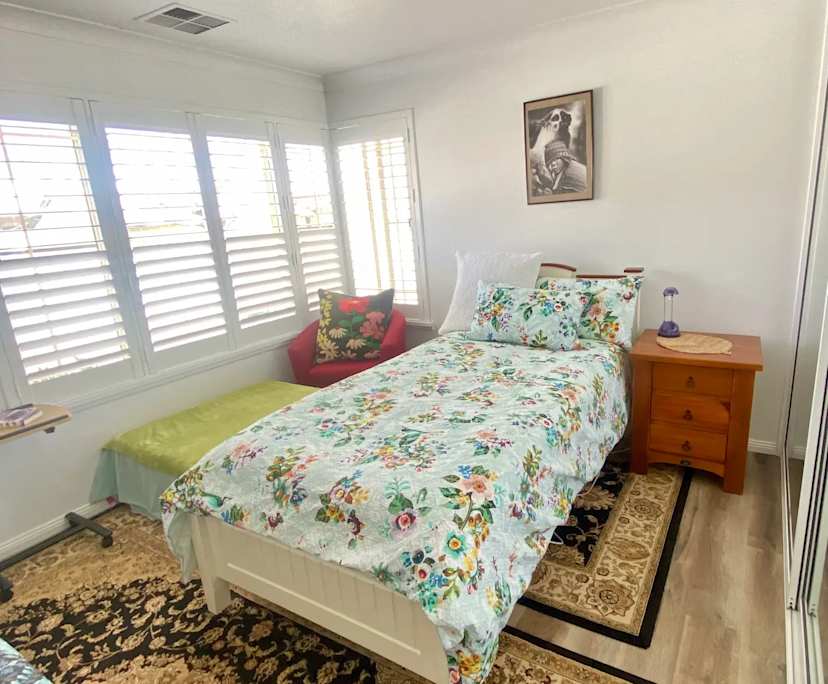 Room for Rent in Orange, NSW | $350, Furnished, Shar... | Flatmates.com.au