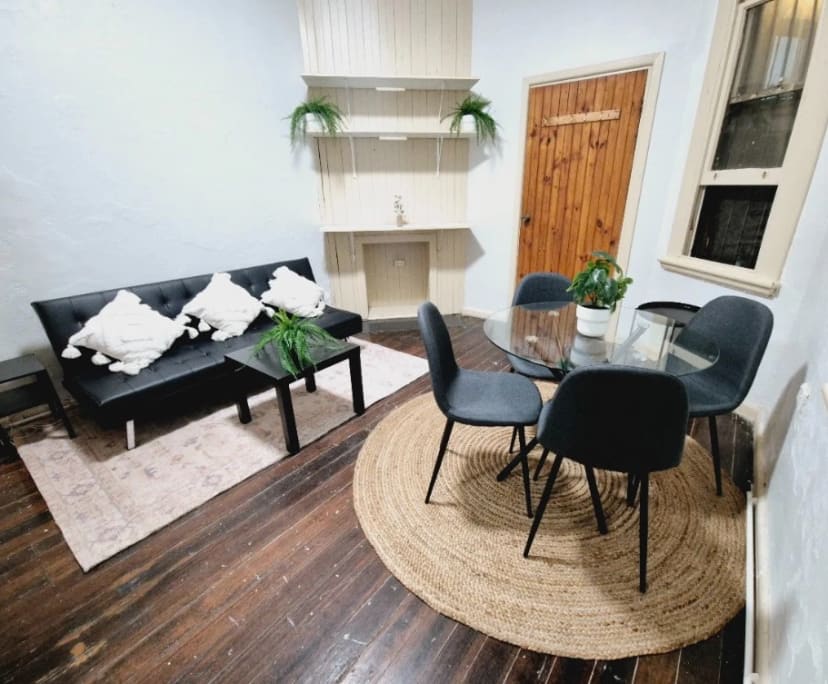 $350, Flatshare, 6 bathrooms, Newtown NSW 2042