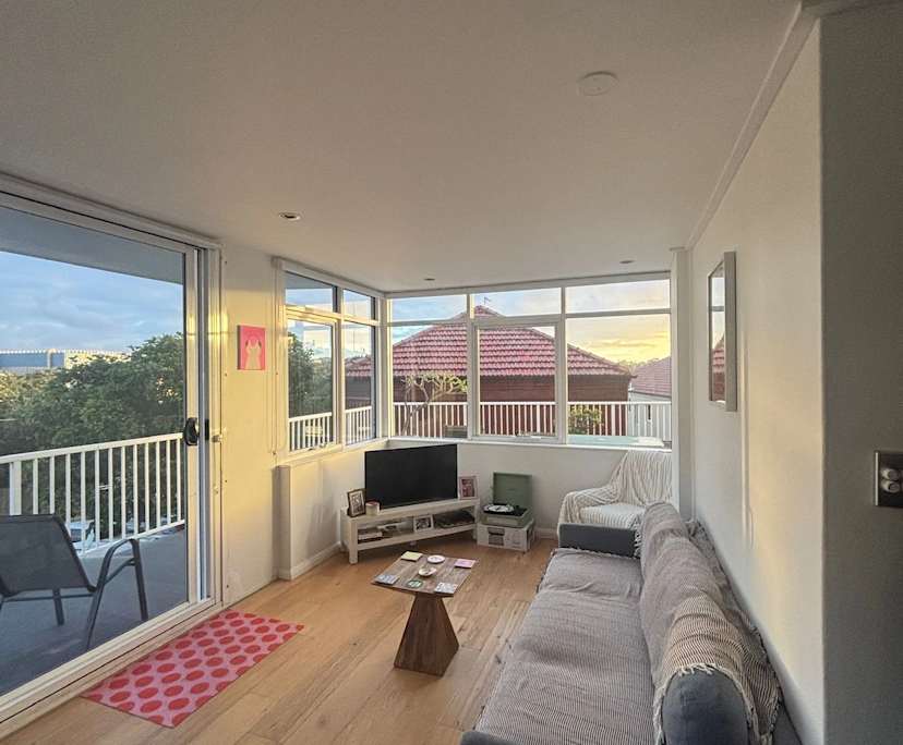 Whole property with 2 rooms for rent