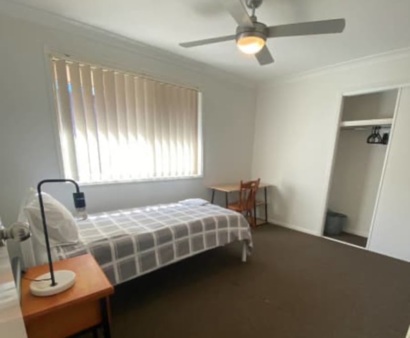 Room for Rent in Parkwood, Gold Coast 280, Furnis...