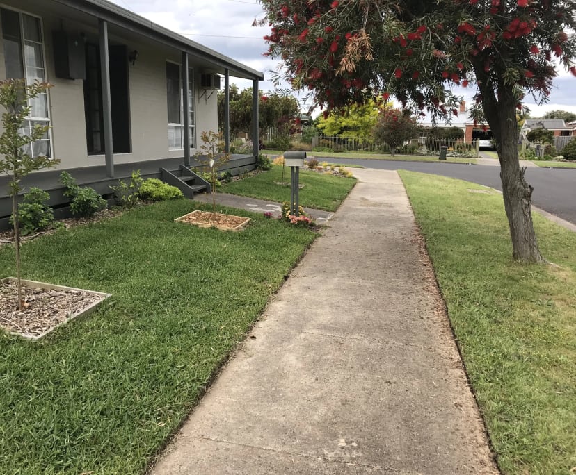 Room in a share house