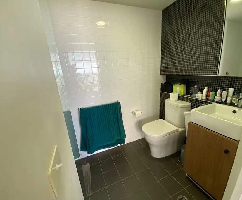 Furnished room with own bathroom