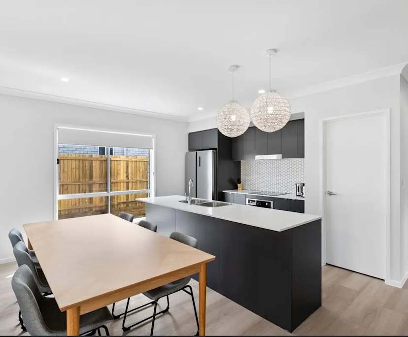 $310, Share-house, 3 bathrooms, Logan Reserve QLD 4133