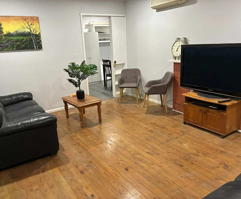 $800, Whole-property, 3 bathrooms, Deer Park VIC 3023