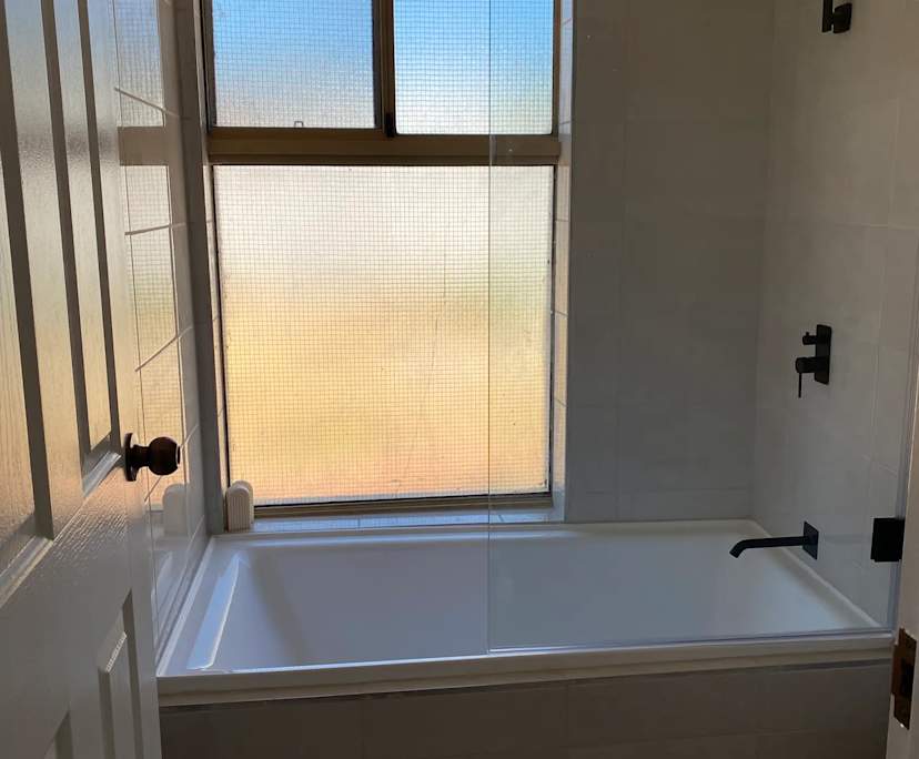 $220, Share-house, 4 bathrooms, Stratton WA 6056