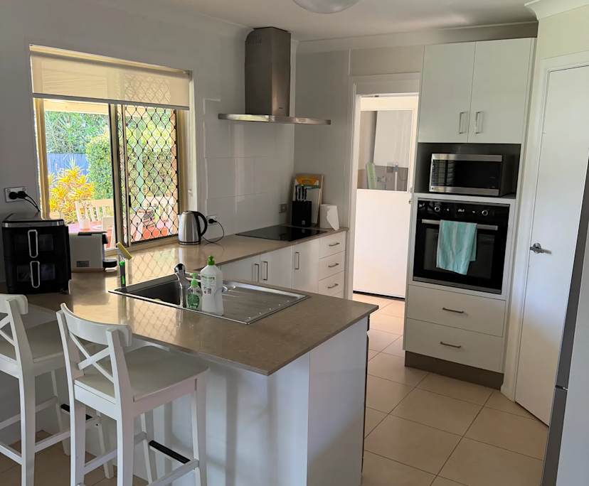 $375, Share-house, 3 bathrooms, Benowa QLD 4217