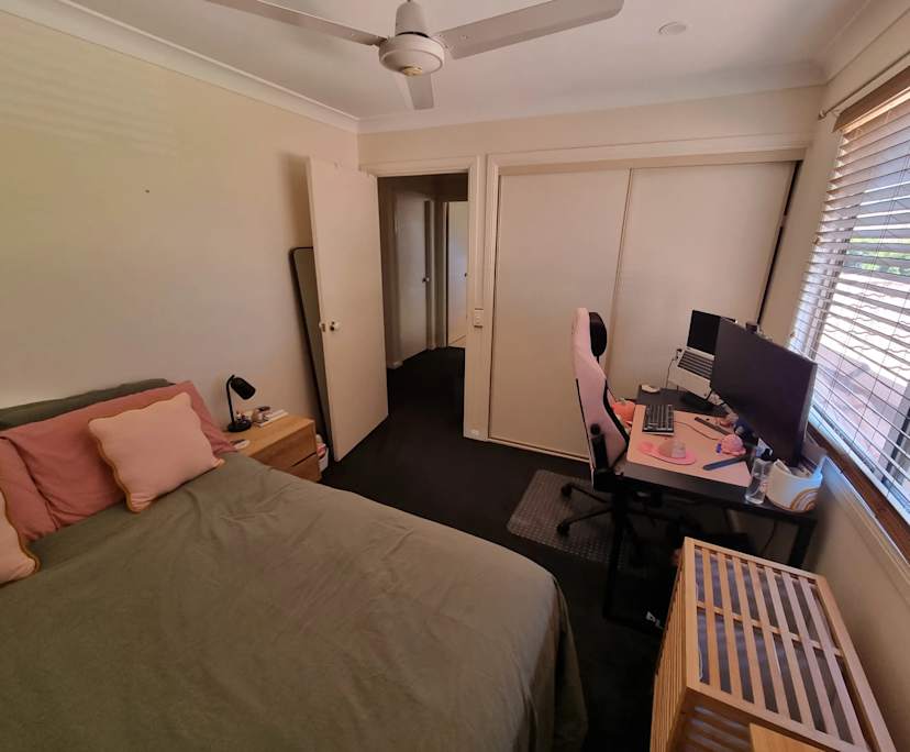 Unfurnished room in a share house