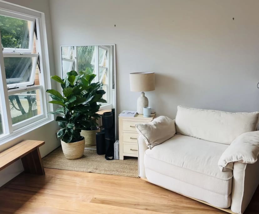 Furnished room in a flatshare