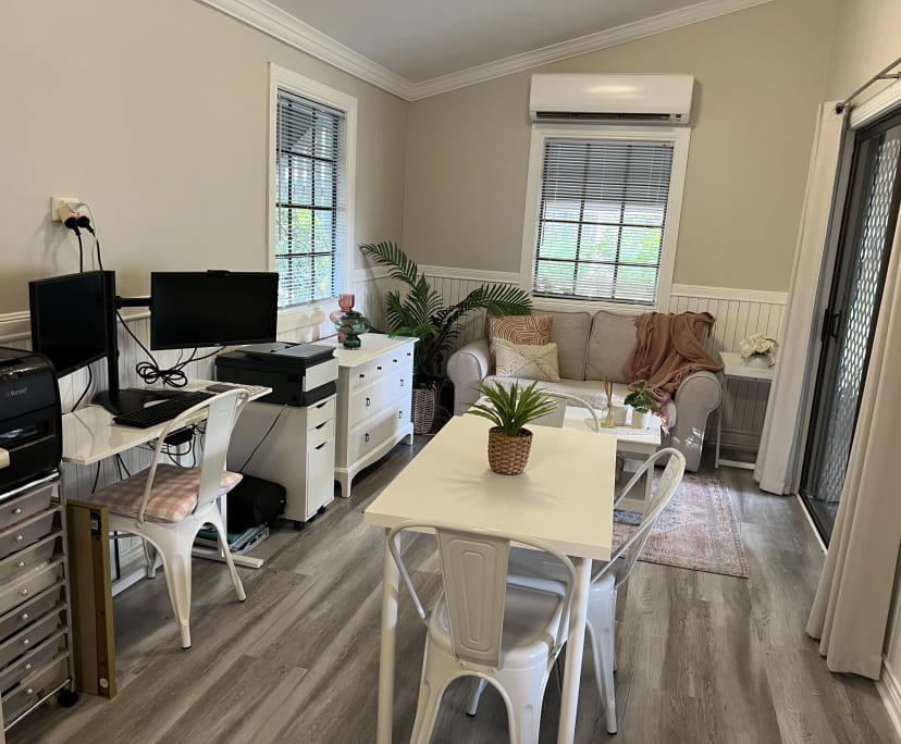 Granny Flat for Rent in Tamborine, Gold Coast 400...