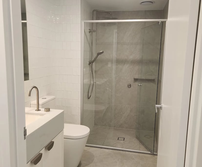 Furnished room with own bathroom