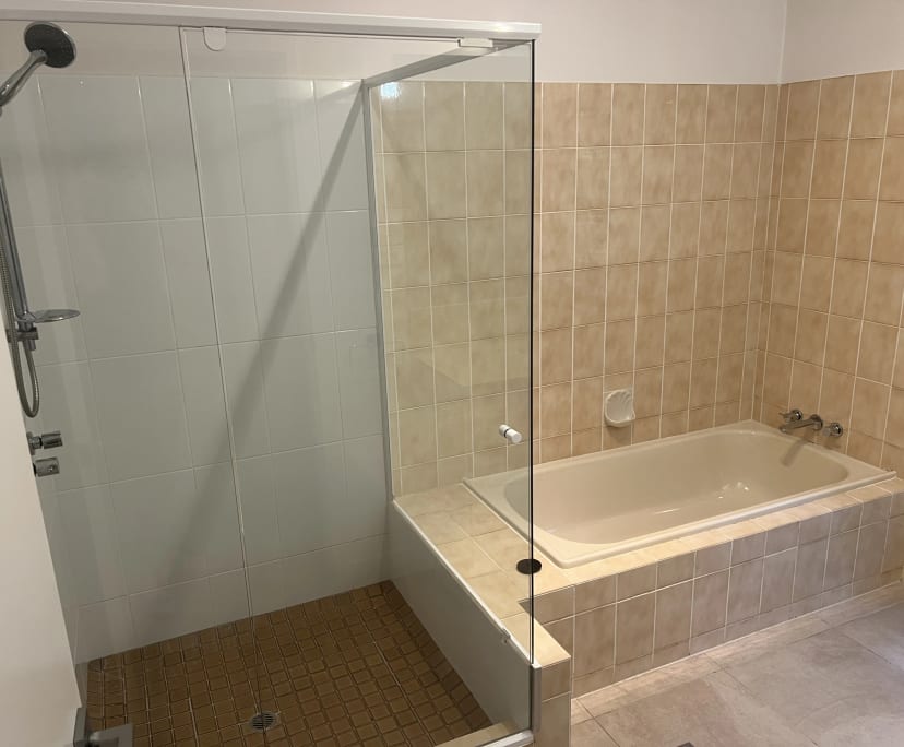 $300, Share-house, 2 rooms, Bayview Heights QLD 4868, Bayview Heights QLD 4868