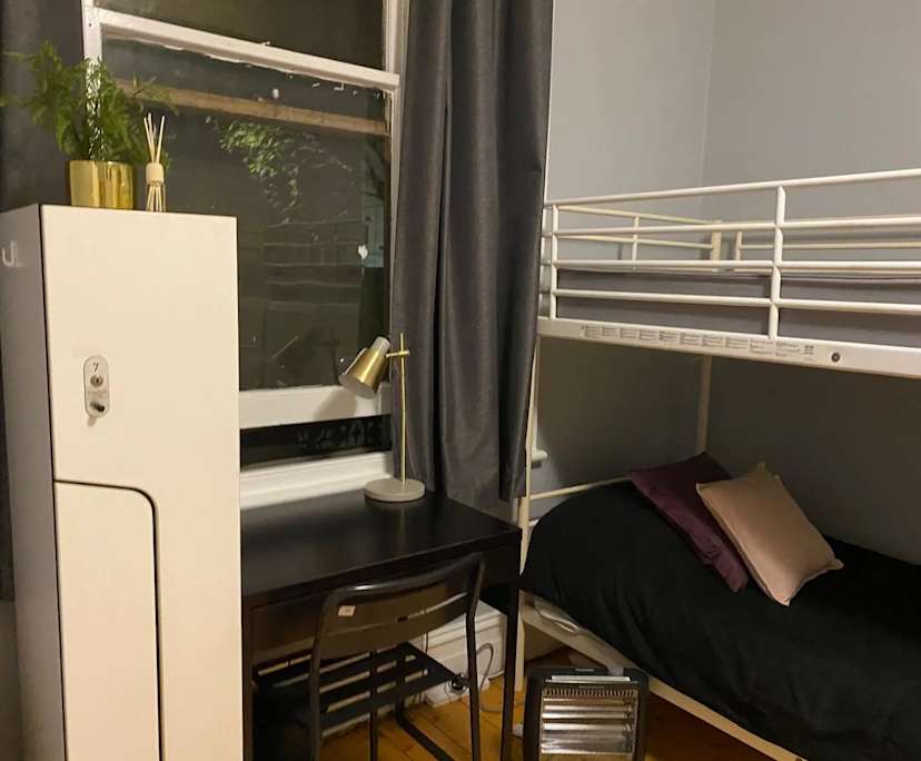 $165, Student-accommodation, 4 bathrooms, Kensington VIC 3031