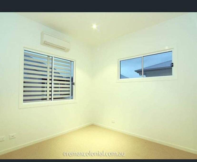 Unfurnished room with own bathroom
