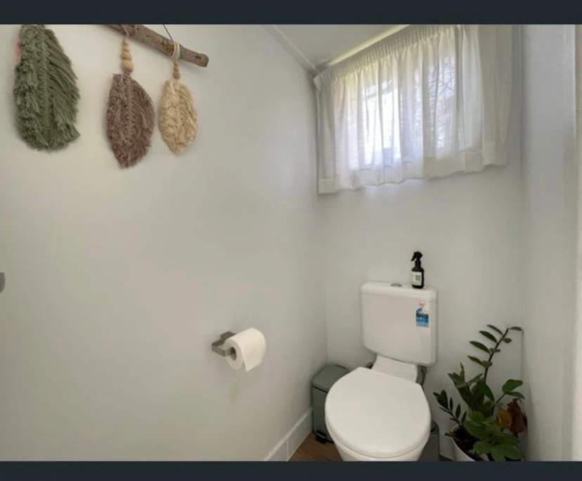 $825, Whole-property, 2 bathrooms, Burleigh Heads QLD 4220