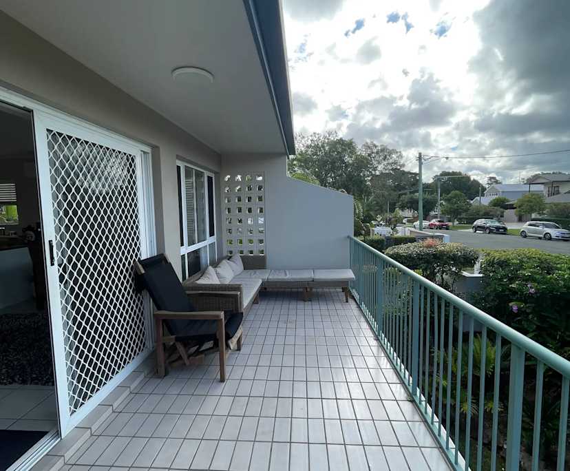 Whole property with 2 rooms for rent