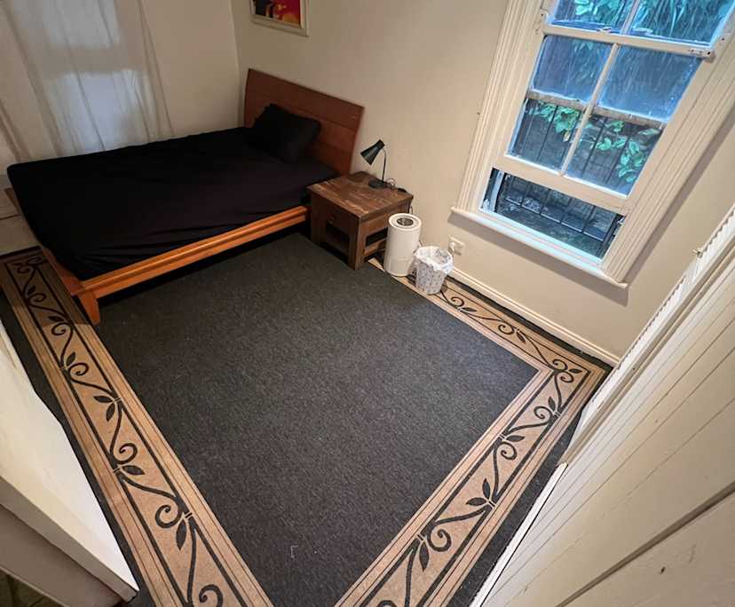 Room in a share house
