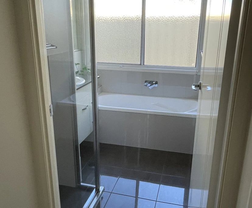 $175, Flatshare, 2 bathrooms, Rockville QLD 4350