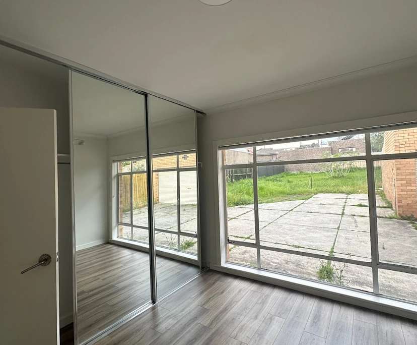 Unfurnished room in a share house