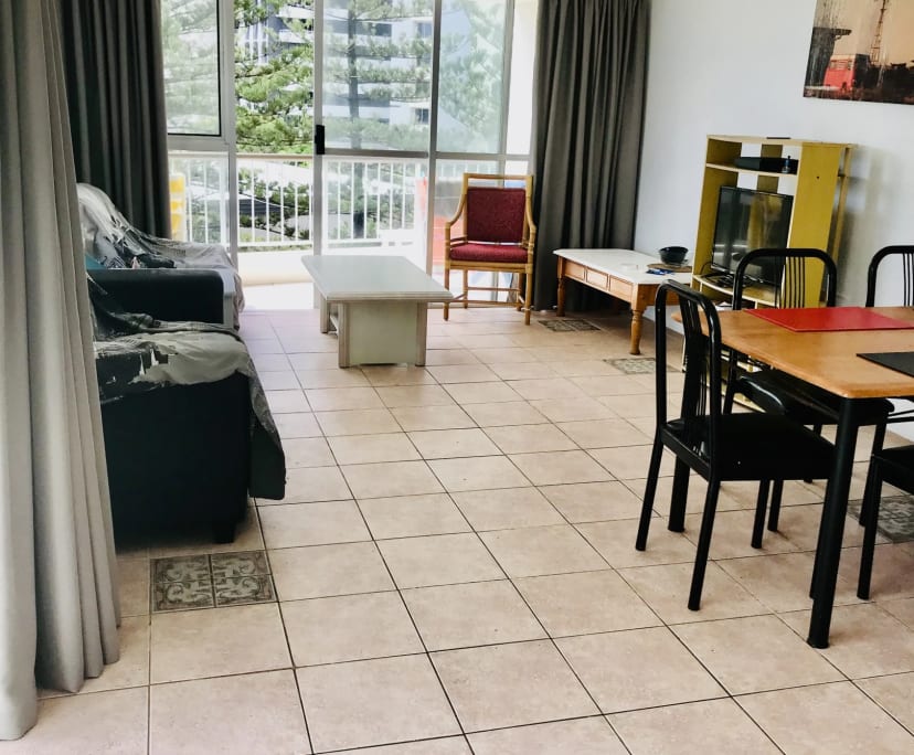 Furnished room with ensuite in a flatshare