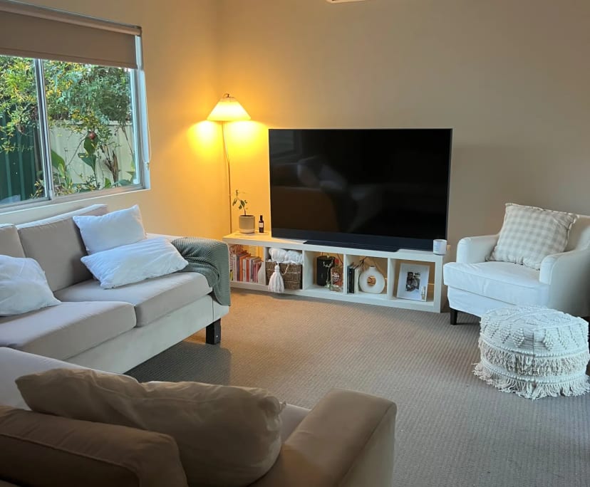 Whole property with 3 rooms for rent