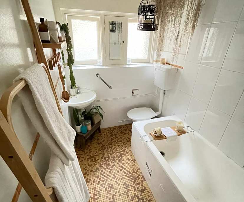 $650, 1-bed, 1 bathroom, Coogee NSW 2034