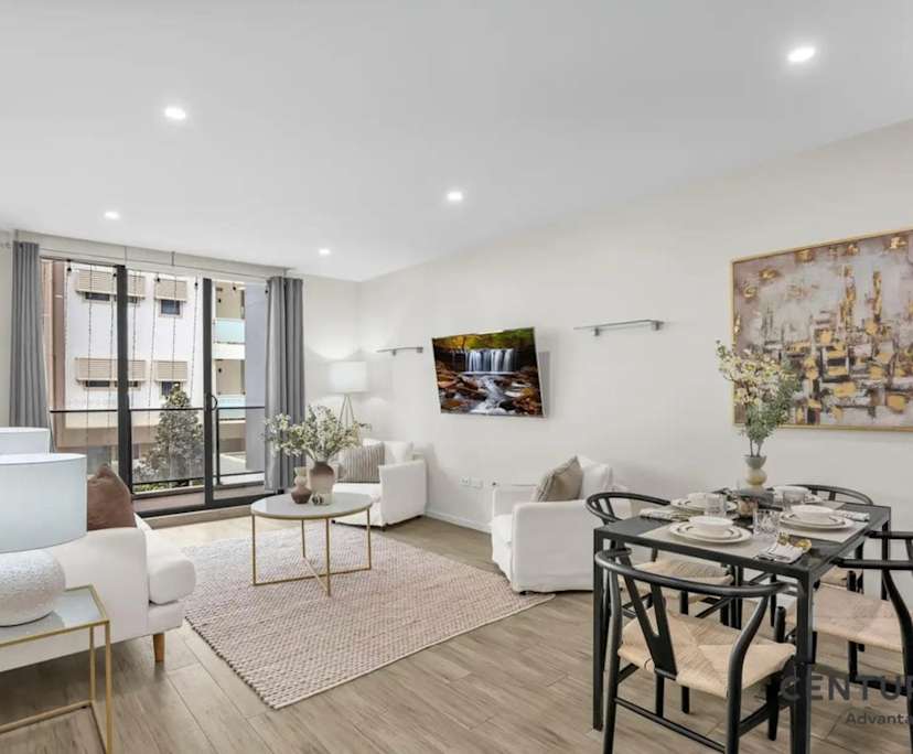 Unfurnished room with own bathroom