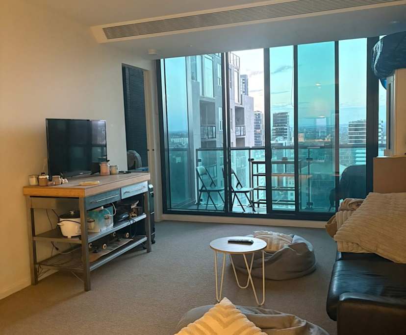 Furnished room in a flatshare