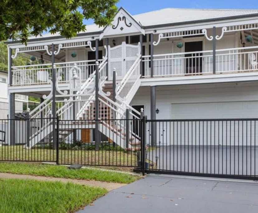 Whole property with 2 rooms for rent