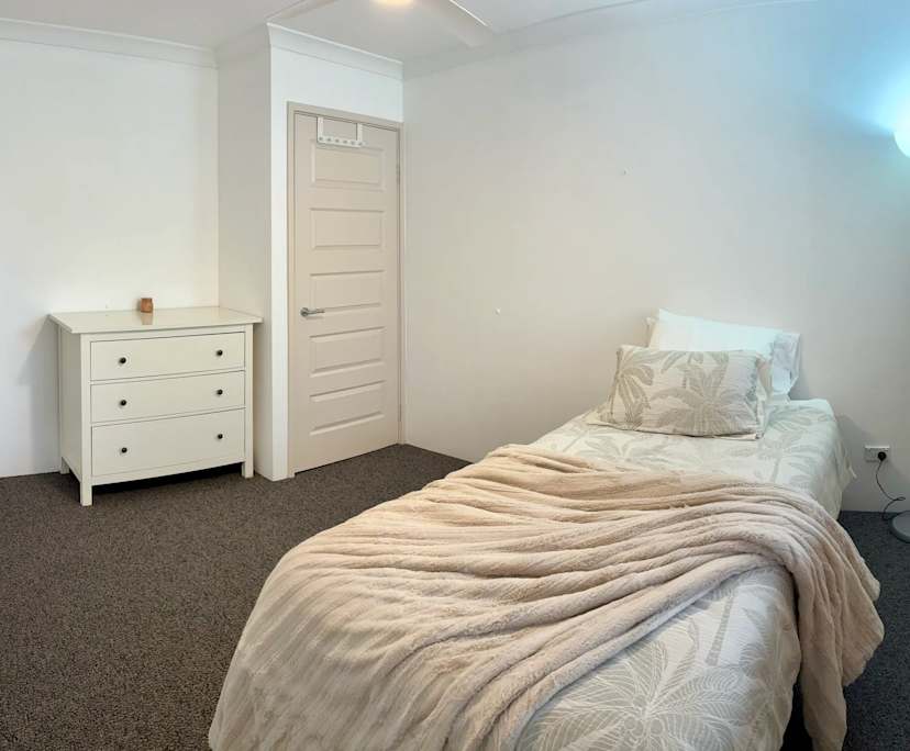 $300, Share-house, 4 bathrooms, Clarkson WA 6030