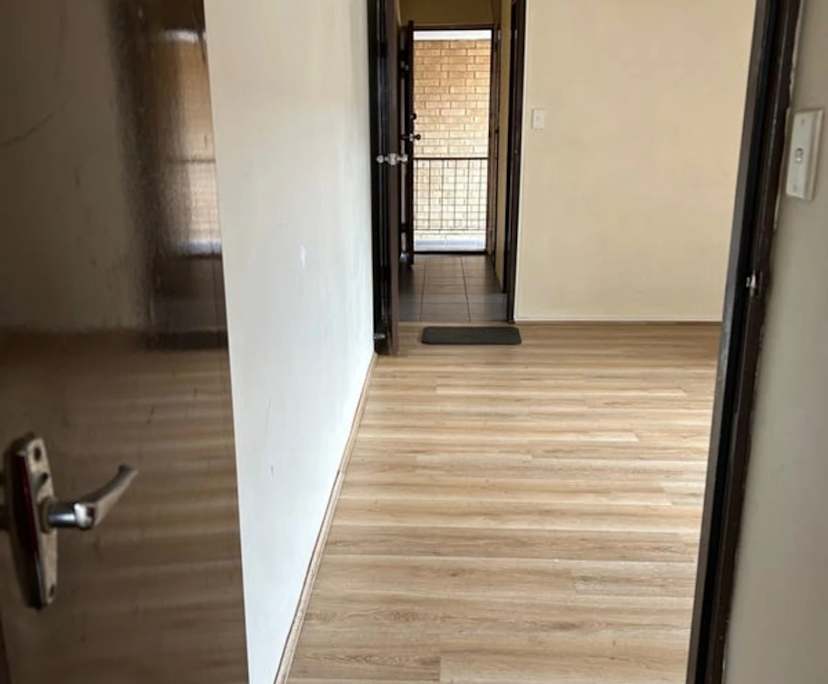 $425, Whole-property, 2 bathrooms, Saint Albans VIC 3021