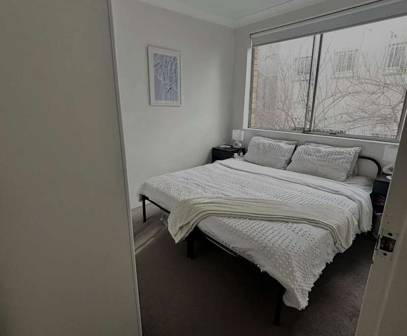 Furnished room in a flatshare