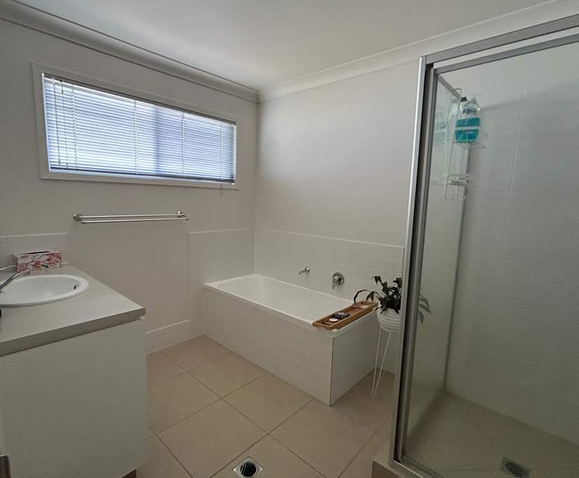 $300, Flatshare, 3 bathrooms, Murrumba Downs QLD 4503