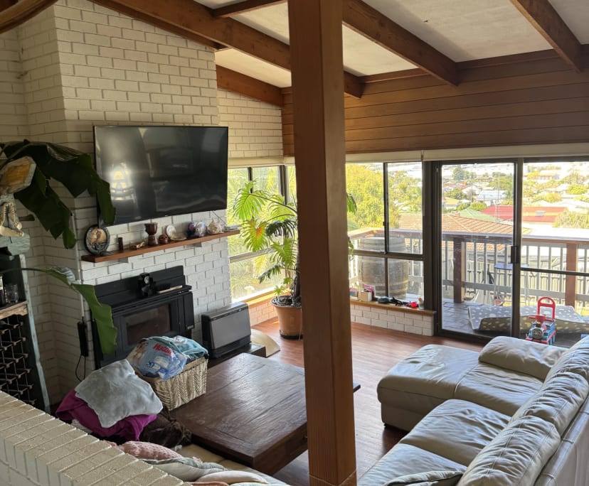 Whole property with 3 rooms for rent