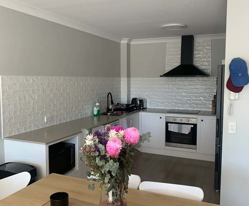 Furnished room in a flatshare