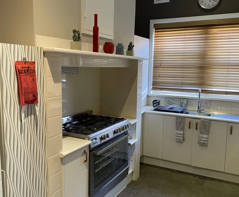 $320, Share-house, 6 bathrooms, Kingsville VIC 3012