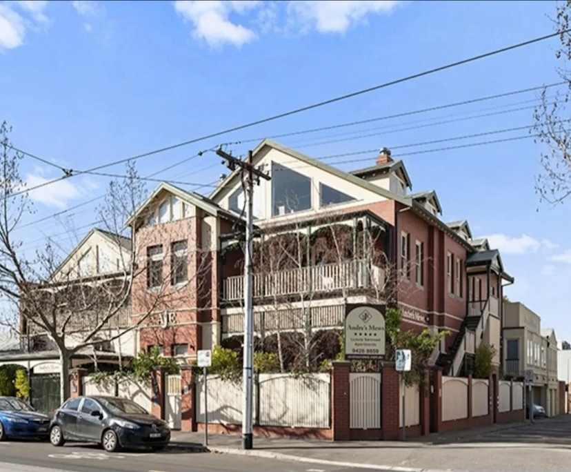 Furnished room with own bathroom