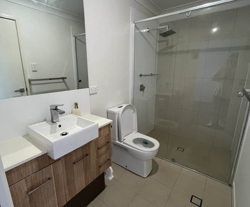 $400, Flatshare, 2 bathrooms, Kedron QLD 4031