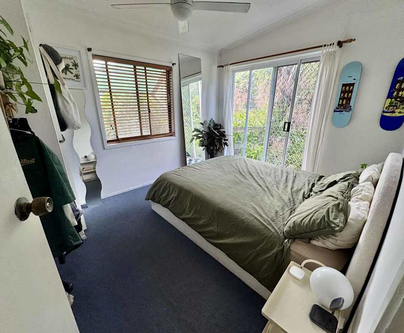 Room in a share house