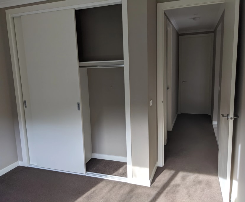 Room for Rent in Point Cook, Melbourne 150, Furni...