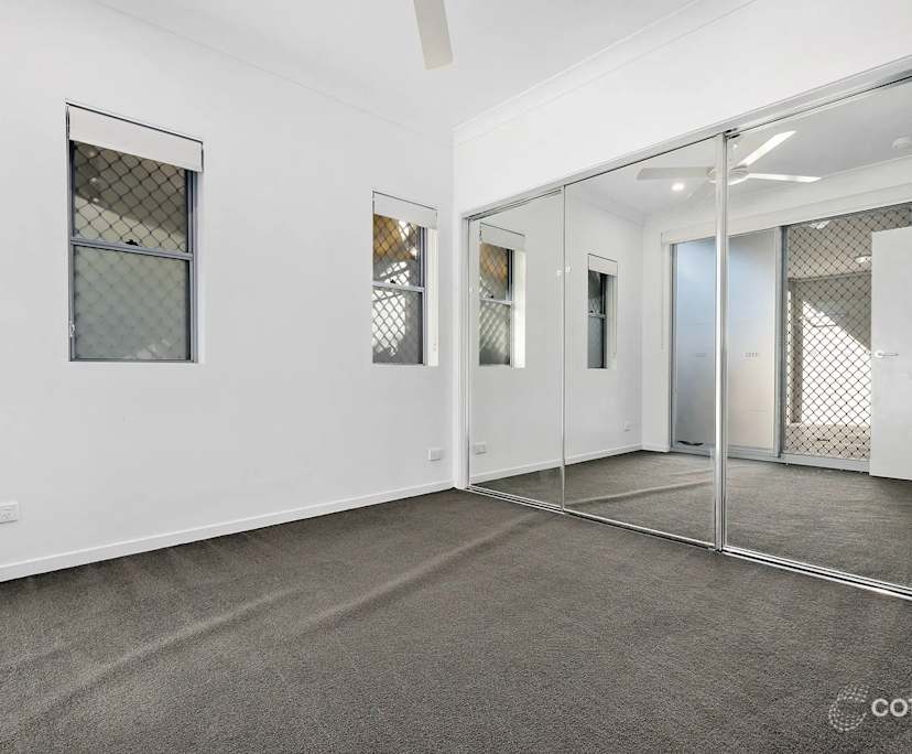 Unfurnished room with own bathroom