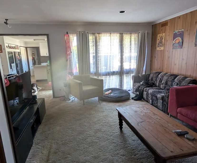 Unfurnished room in a share house