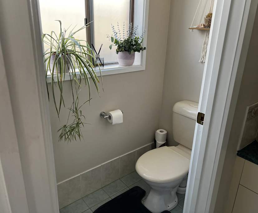 Furnished room with own bathroom