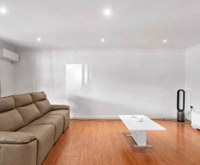 Whole property with 3 rooms for rent