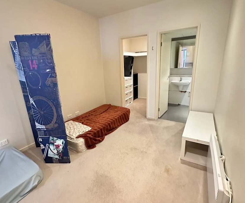 Furnished room with own bathroom