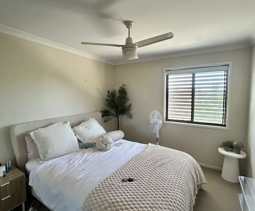 Unfurnished room with own bathroom