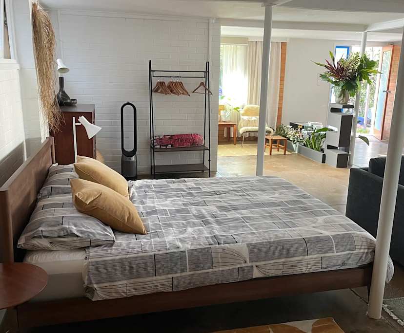 Furnished room with own bathroom