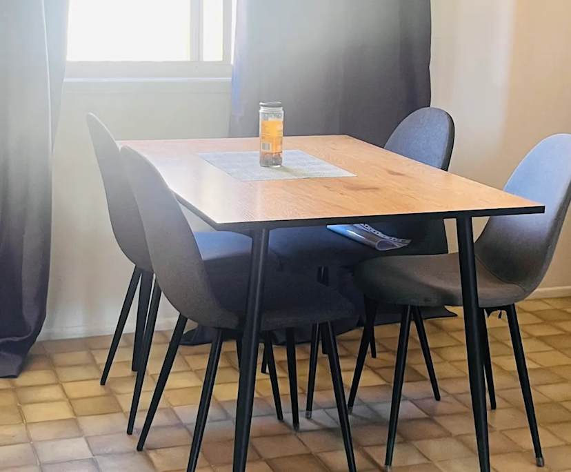 Furnished room in a share house