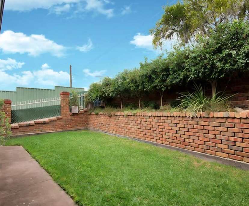 Unfurnished room in a share house