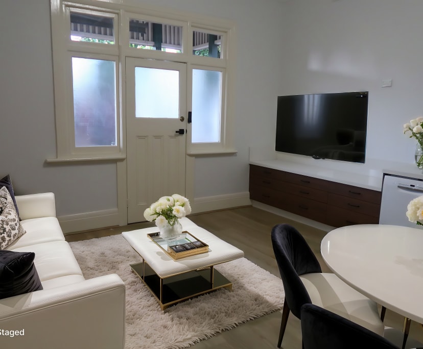 Whole property with 2 rooms for rent